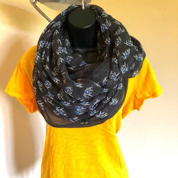 Elephant Infinity Scarf - Picture 4 of 4